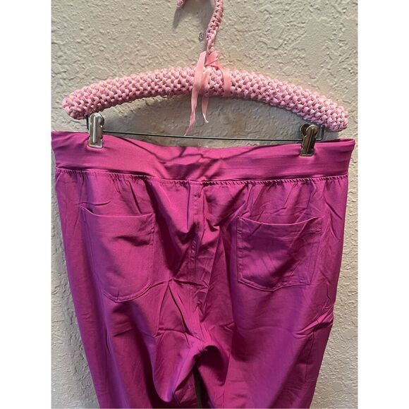 Azalea Pink Scrub Set Woman’s Size XXL NEW Top And Bottoms - Picture 10 of 14
